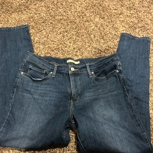 Women’s Levi jeans